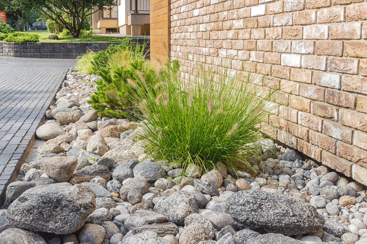 Elements of modern landscaping using ornamental stones