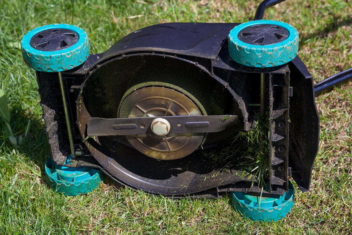 Lawn mower shortly after use from below