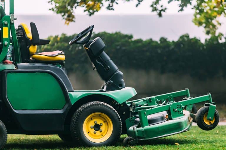Tractor mower on the lawn yard, How To Turn On Toro Zero Turn?
