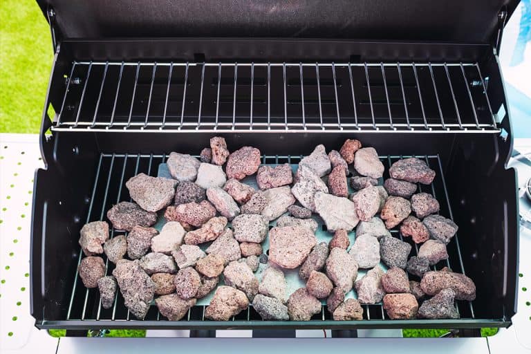 Clean barbecue grill with lava rocks for gas cooking, How To Use Lava Rocks In A Gas Grill