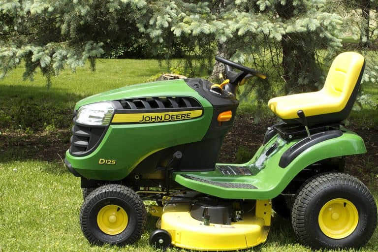 John Deere lawn tractor in the field, My John Deere Won't Start When It's Hot - What Could Be Wrong?