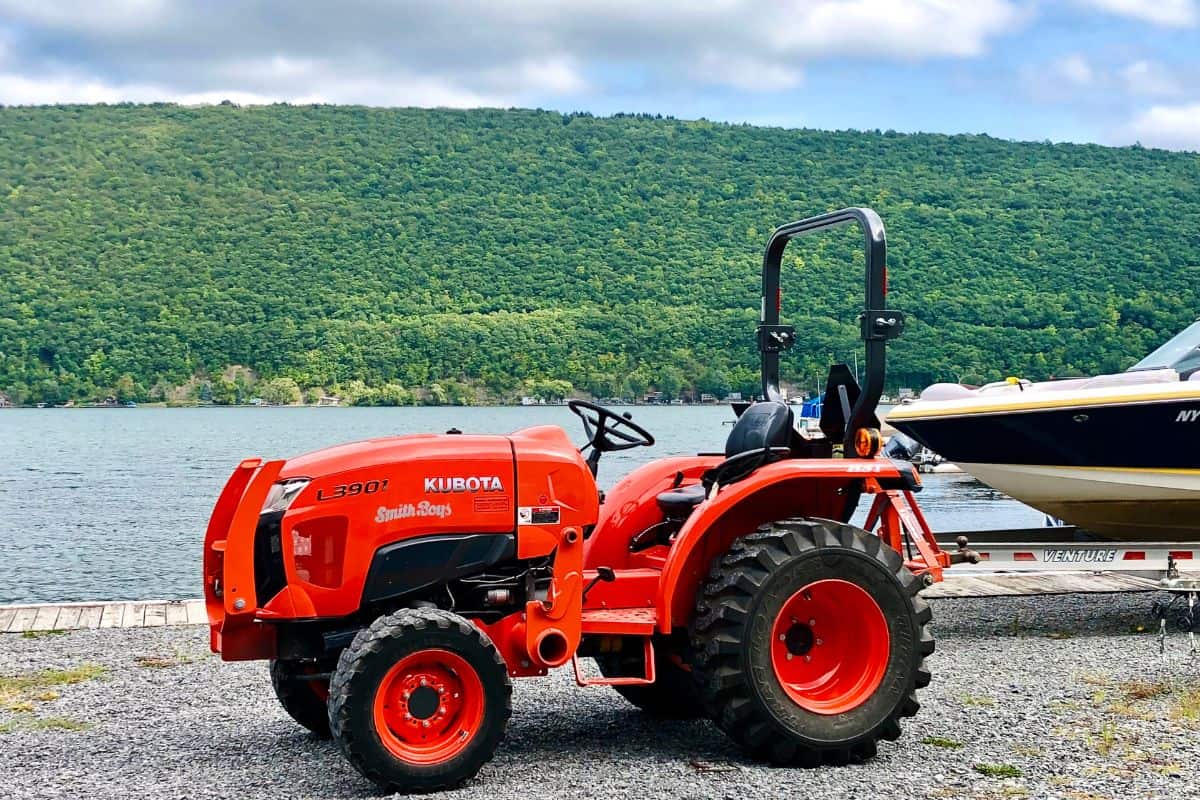  KUBOTA DIESEL TRACTOR L3901, providing high performance, oustanding durability, easier and operations. On site at Smith Boys Jansen Marina of Canandaigua Lake