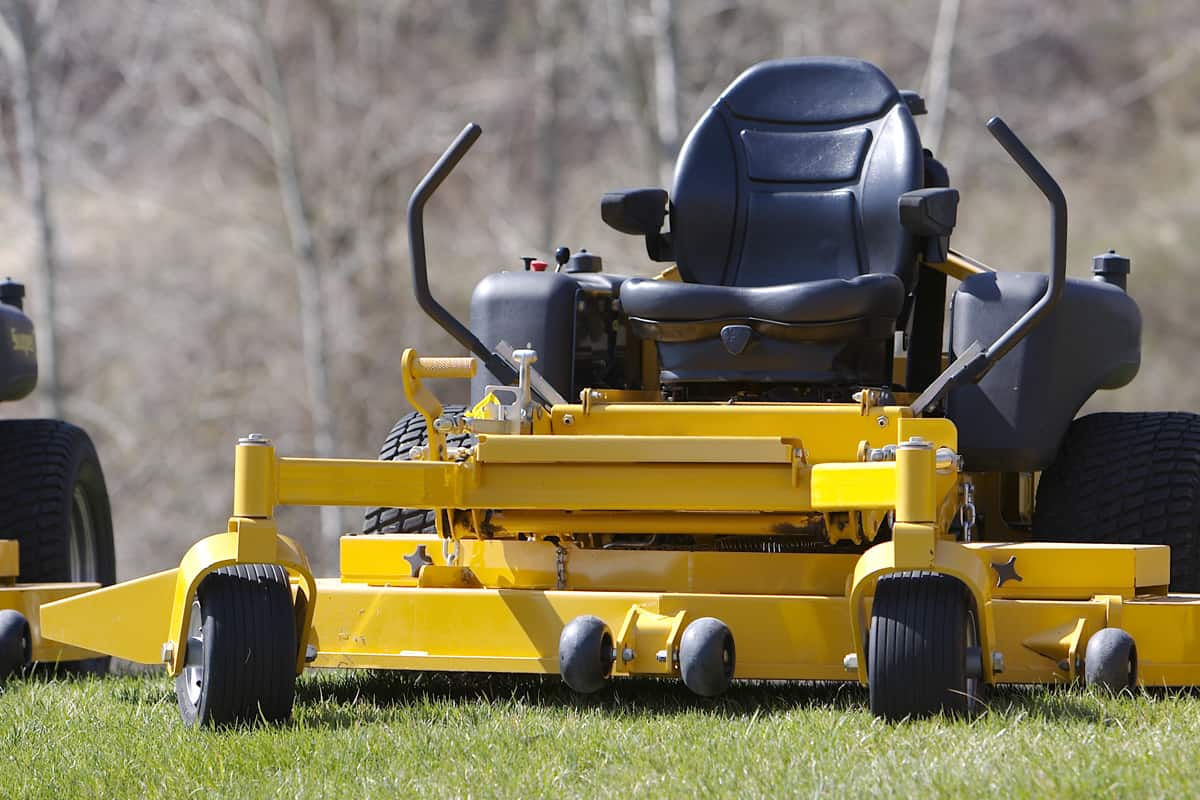 Yellow lawn mower (Zero Turn Tractor)