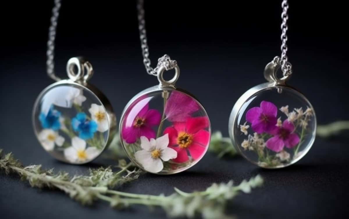 unique and eye-catching jewelry pieces using fresh-cut flowers